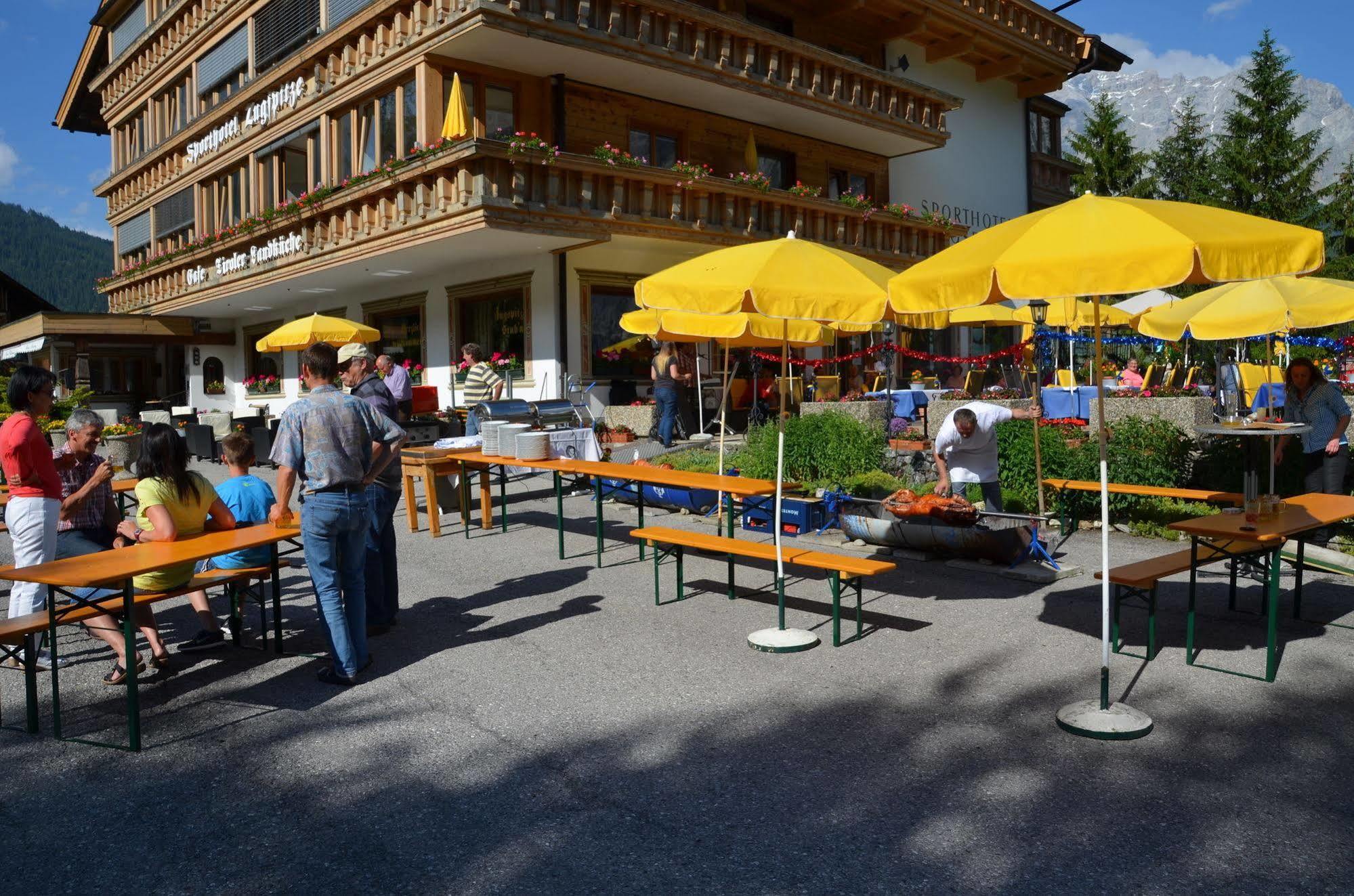 Sporthotel Zugspitze Lermoos Exterior foto